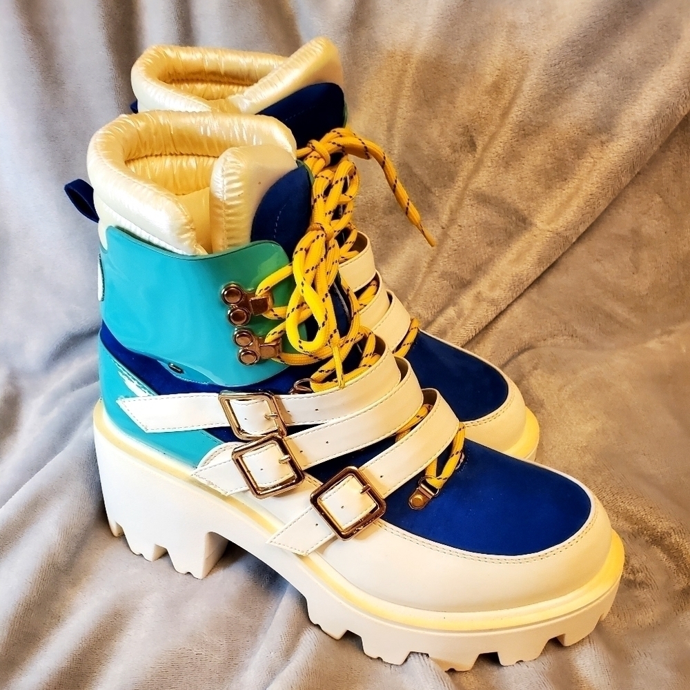 Size 10 Dollskills Boot Cape Robbin